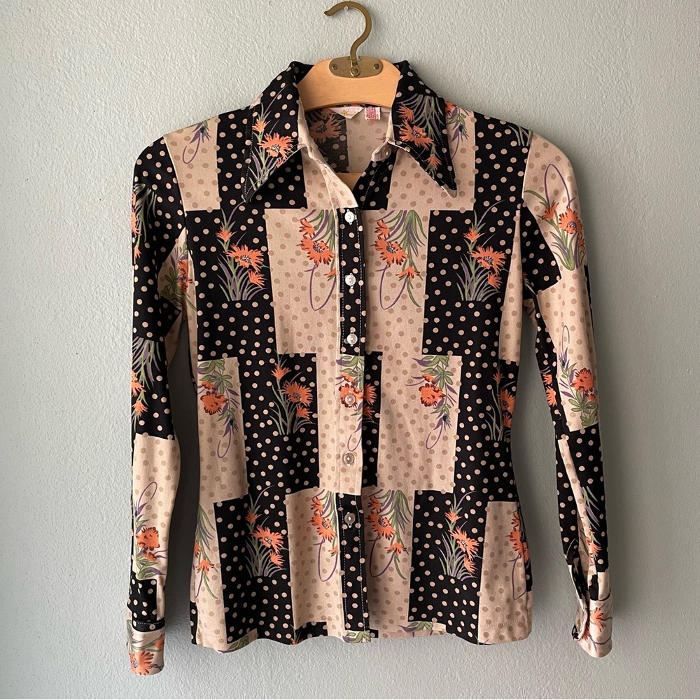 Tarni | Vintage 60s 70s Floral Geometric Polka Dot Nylon Button-Down Shirt - Picture 2 of 5